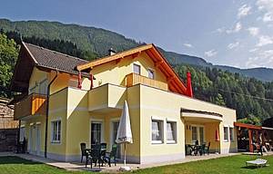 APPARTMENTHAUS FLATTACH